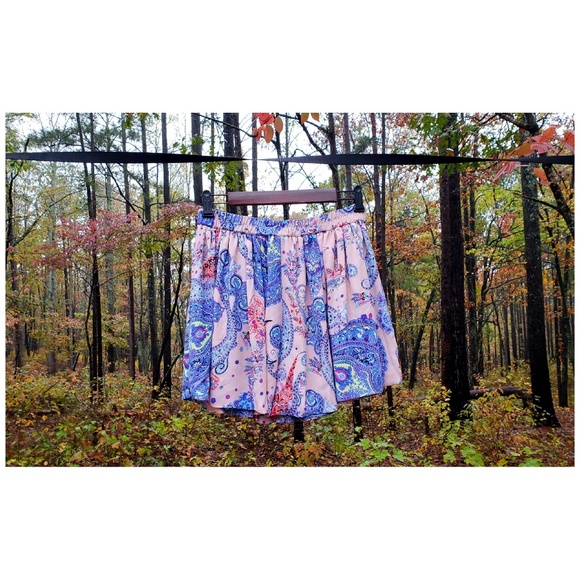 pastel paisley pleated shorts by ❤️EXPRESS💜 usM - Picture 2 of 7